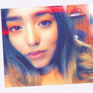 Meet your Posher, Reyna